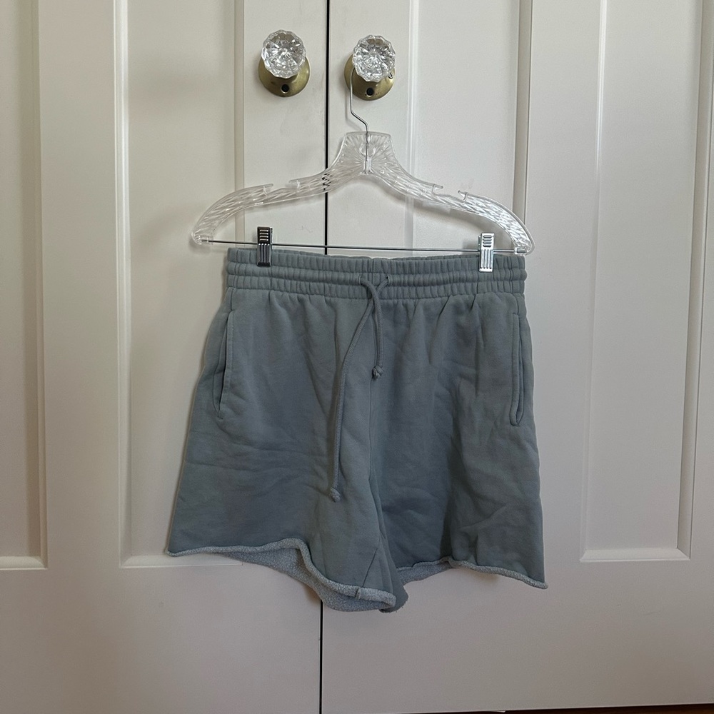 Aritzia TNA Cozy Fleece sweatshorts